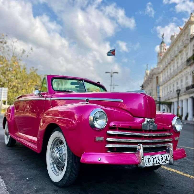 Tour en coche clásico en La Habana